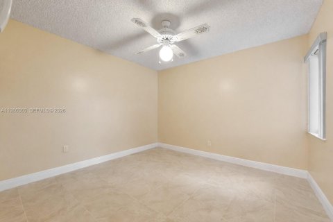 Купить виллу или дом в Майами, Флорида 4 спальни, 202.06м2, № 2051847 - фото 21