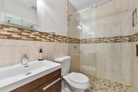 Купить виллу или дом в Майами, Флорида 4 спальни, 202.06м2, № 2051847 - фото 25