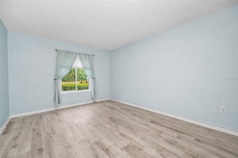 Купить кондоминиум в Тарпон-Спрингс, Флорида 5 комнат, 90.95м2, № 2149178 - фото 16