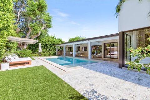 Купить виллу или дом в Саут-Майами, Флорида 4 спальни, 234.49м2, № 2058532 - фото 17