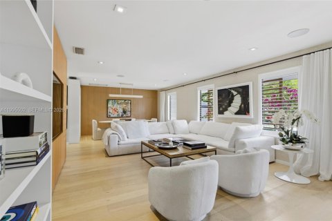 Купить виллу или дом в Саут-Майами, Флорида 4 спальни, 234.49м2, № 2058532 - фото 7