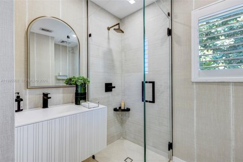 Купить виллу или дом в Саут-Майами, Флорида 4 спальни, 234.49м2, № 2058532 - фото 16