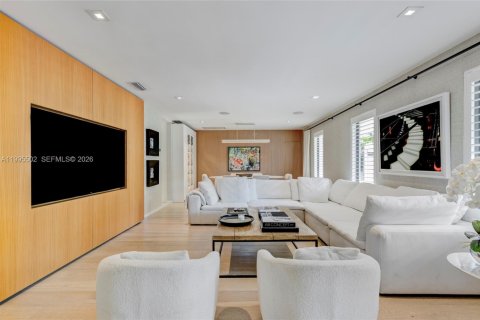 Купить виллу или дом в Саут-Майами, Флорида 4 спальни, 234.49м2, № 2058532 - фото 6