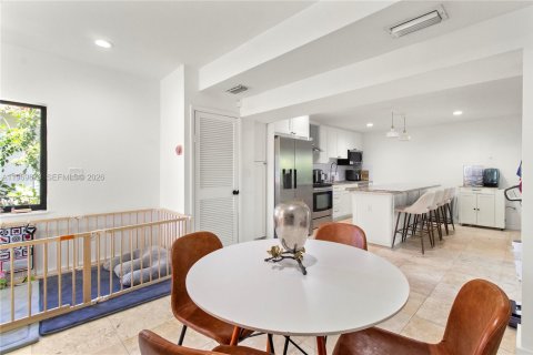 Casa en venta en South Miami, Florida, 2 dormitorios, 97.55 m2 № 2032450 - foto 10