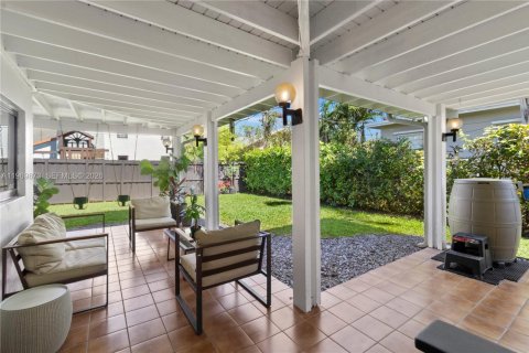 Casa en venta en South Miami, Florida, 2 dormitorios, 97.55 m2 № 2032450 - foto 15