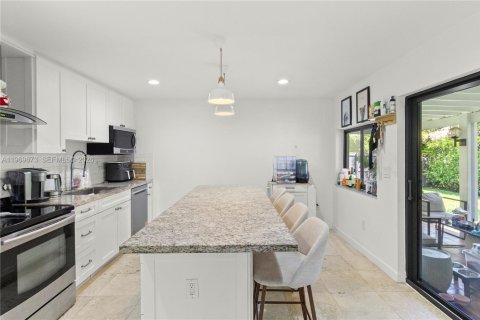 Casa en venta en South Miami, Florida, 2 dormitorios, 97.55 m2 № 2032450 - foto 13