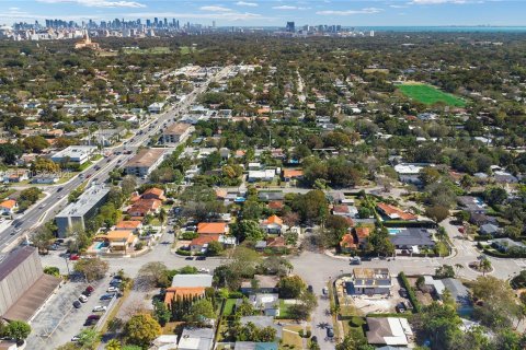 Casa en venta en South Miami, Florida, 2 dormitorios, 97.55 m2 № 2032450 - foto 26