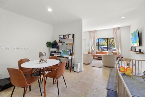 Casa en venta en South Miami, Florida, 2 dormitorios, 97.55 m2 № 2032450 - foto 9