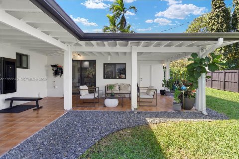 Casa en venta en South Miami, Florida, 2 dormitorios, 97.55 m2 № 2032450 - foto 24