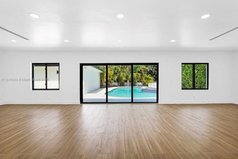 Casa en venta en Miami Shores, Florida, 4 dormitorios, 279.45 m2 № 1844128 - foto 6