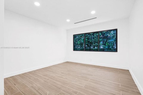 Casa en venta en Miami Shores, Florida, 4 dormitorios, 279.45 m2 № 1844128 - foto 12