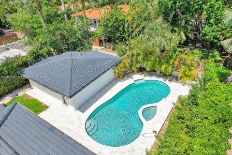 Casa en venta en Miami Shores, Florida, 4 dormitorios, 279.45 m2 № 1844128 - foto 10