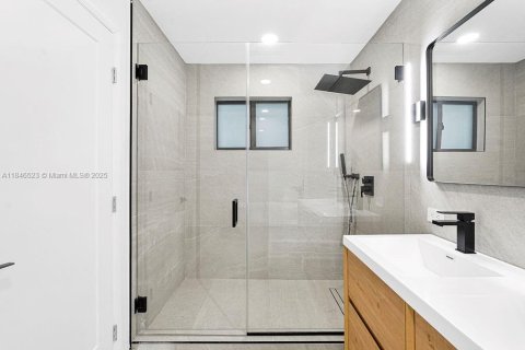 Casa en venta en Miami Shores, Florida, 4 dormitorios, 279.45 m2 № 1844128 - foto 26