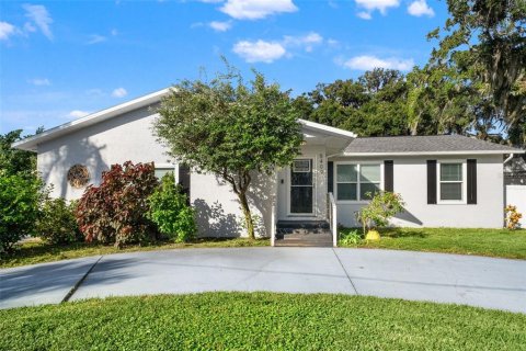 Villa ou maison à vendre à New Port Richey, Floride: 2 chambres, 131.92 m2 № 2436899 - photo 2