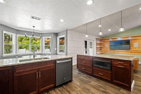 Villa ou maison à vendre à New Port Richey, Floride: 2 chambres, 131.92 m2 № 2436899 - photo 17
