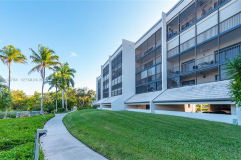 Снять в аренду кондоминиум в Дания-Бич, Флорида 2 спальни, 104.61м2, № 2051832 - фото 23