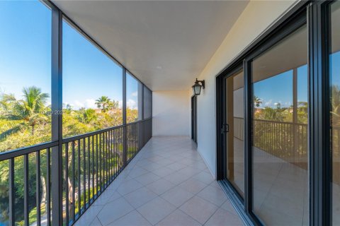 Снять в аренду кондоминиум в Дания-Бич, Флорида 2 спальни, 104.61м2, № 2051832 - фото 8