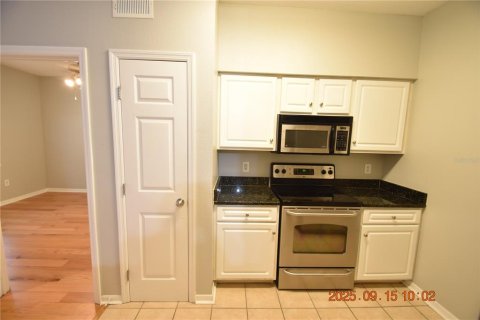 Condominio en alquiler en Tampa, Florida, 1 dormitorio, 80.55 m2 № 1905104 - foto 21
