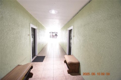 Condominio en alquiler en Tampa, Florida, 1 dormitorio, 80.55 m2 № 1905104 - foto 4