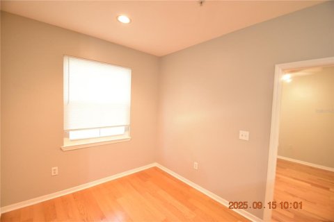 Condominio en alquiler en Tampa, Florida, 1 dormitorio, 80.55 m2 № 1905104 - foto 16