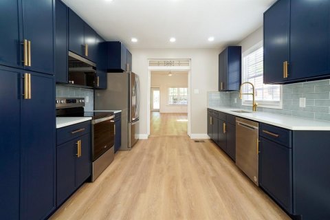 House in Orlando, Florida 3 bedrooms, 105.82 sq.m. № 2150241 - photo 8