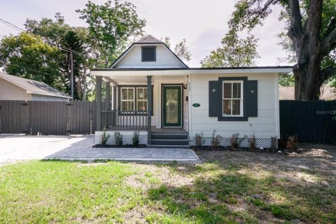 House in Orlando, Florida 3 bedrooms, 105.82 sq.m. № 2150241