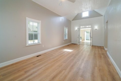 House in Orlando, Florida 3 bedrooms, 105.82 sq.m. № 2150241 - photo 6