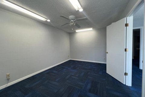 Propiedad comercial en alquiler en Ocala, Florida, 122.63 m2 № 1831316 - foto 6