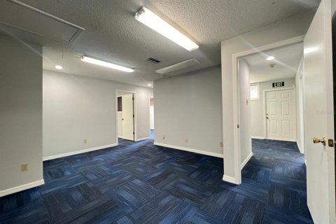 Propiedad comercial en alquiler en Ocala, Florida, 122.63 m2 № 1831316 - foto 9