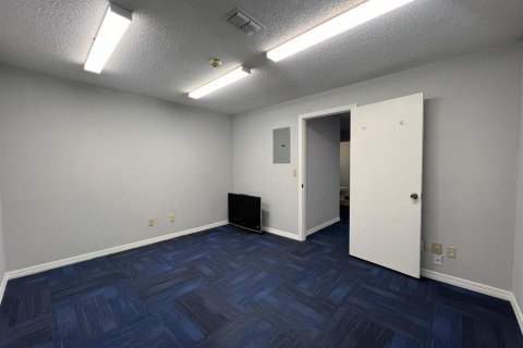 Propiedad comercial en alquiler en Ocala, Florida, 122.63 m2 № 1831316 - foto 11