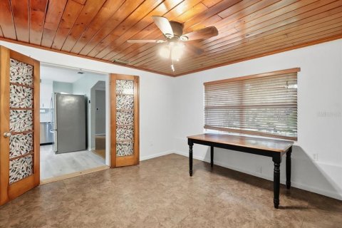 House in Saint Petersburg, Florida 2 bedrooms, 131.09 sq.m. № 2322905 - photo 27