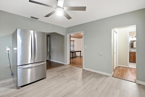 House in Saint Petersburg, Florida 2 bedrooms, 131.09 sq.m. № 2322905 - photo 12