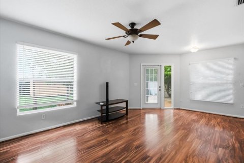 House in Saint Petersburg, Florida 2 bedrooms, 131.09 sq.m. № 2322905 - photo 17