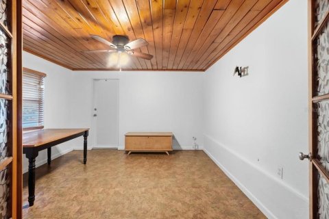 House in Saint Petersburg, Florida 2 bedrooms, 131.09 sq.m. № 2322905 - photo 25