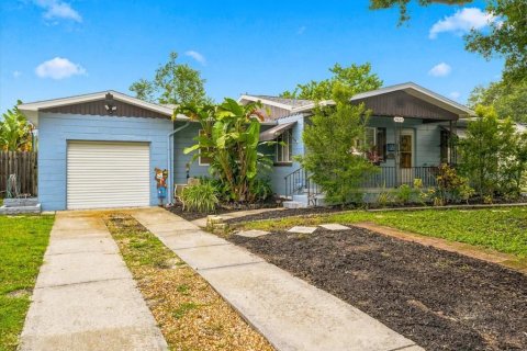 House in Saint Petersburg, Florida 2 bedrooms, 131.09 sq.m. № 2322905 - photo 3