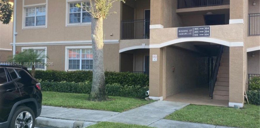 Condo in Pembroke Pines, Florida, 2 bedrooms  № 2004331
