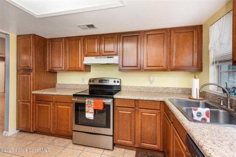 House in Titusville, Florida 2 bedrooms, 96.34 sq.m. № 1829948 - photo 13