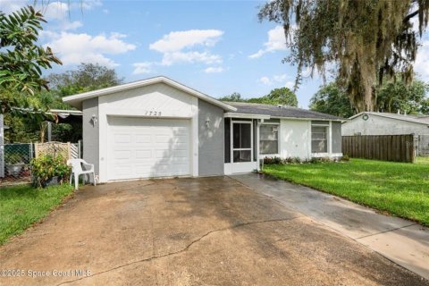 House in Titusville, Florida 2 bedrooms, 96.34 sq.m. № 1829948 - photo 4