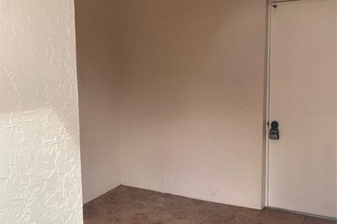 Appartement à louer à Longwood, Floride: 2 chambres, 110.37 m2 № 2426862 - photo 5