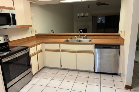 Appartement à louer à Longwood, Floride: 2 chambres, 110.37 m2 № 2426862 - photo 4