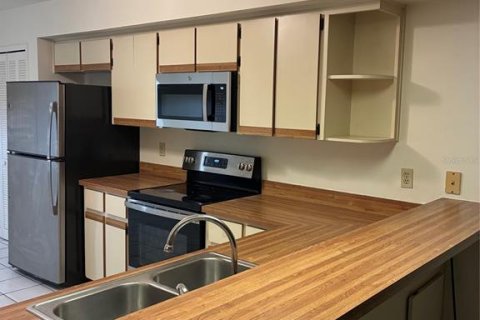 Appartement à louer à Longwood, Floride: 2 chambres, 110.37 m2 № 2426862 - photo 3