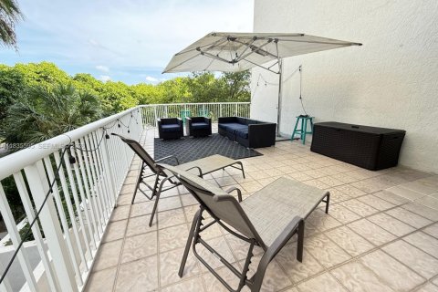 Купить кондоминиум в Майами, Флорида 1 спальня, 65.96м2, № 2054878 - фото 18