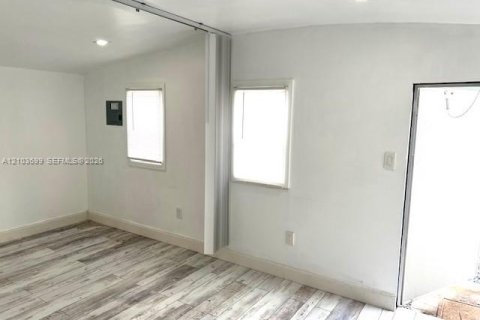 Villa ou maison à louer à Davie, Floride: 1 chambre, 118.91 m2 № 2411803 - photo 10