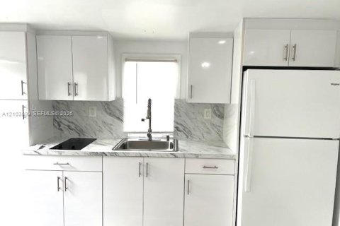Villa ou maison à louer à Davie, Floride: 1 chambre, 118.91 m2 № 2411803 - photo 8