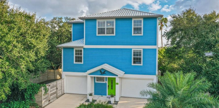 House in Saint Augustine, Florida 3 bedrooms, 205.59 sq.m. № 2428724