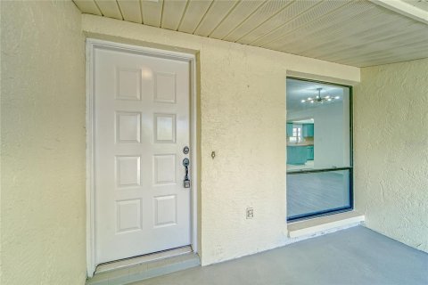 Condominio en alquiler en Sun City Center, Florida, 2 dormitorios, 152.55 m2 № 1910312 - foto 5