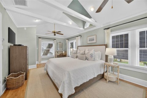House in Saint Petersburg, Florida 5 bedrooms, 290.04 sq.m. № 2198224 - photo 24