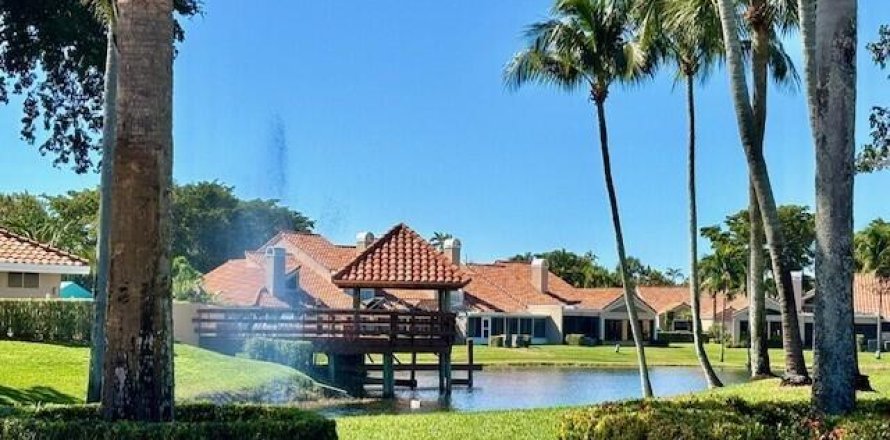 House in Boca Raton, Florida 2 bedrooms, 141.95 sq.m. № 1026505