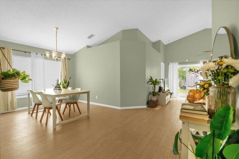 Casa en venta en Orlando, Florida, 3 dormitorios, 133.69 m2 № 1813605 - foto 2