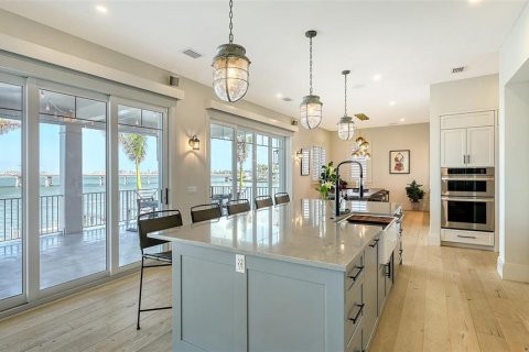 Casa en venta en Sarasota, Florida, 4 dormitorios, 404.96 m2 № 1525341 - foto 11